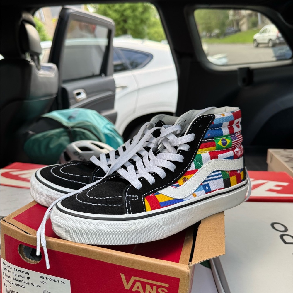 SOLD ❌SK8-hi Vans High-Top Sneakers with Flag Design